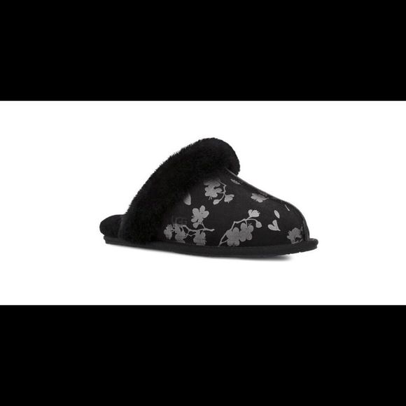 UGG SCUFFETTE II Floral Foil Slippers - Picture 10 of 10